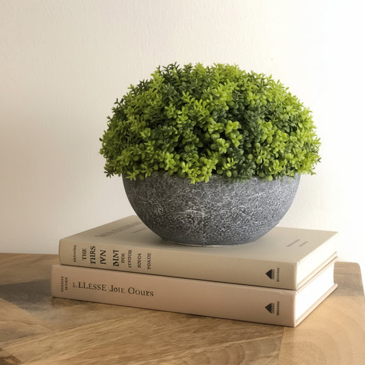 Small Hebe Globe Pot